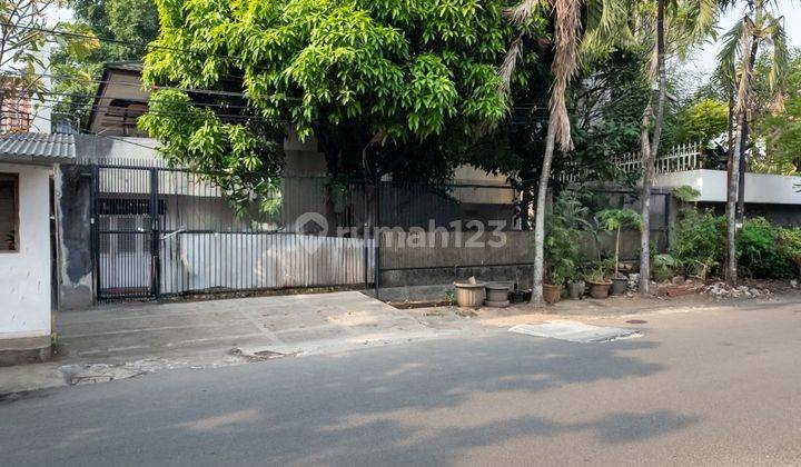 RUMAH BUTUH RENOVASI KEB BARU STRATEGIS DEKAT SCBD SENOPATI  1