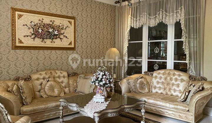 RUMAH BERGAYA AMERICAN CLASSIC KEMANG SIAP HUNI BEBAS BANJIR