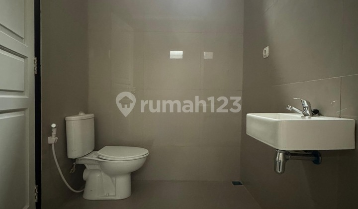 Rumah Baru Modern Dlm Komp Cinere Lingkungan Asri Nyaman Dkt Tol