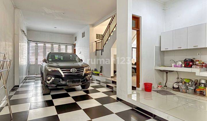 Rumah Classic Modern Keb Baru Strategis Dekat Mrt Dan Blok M  2