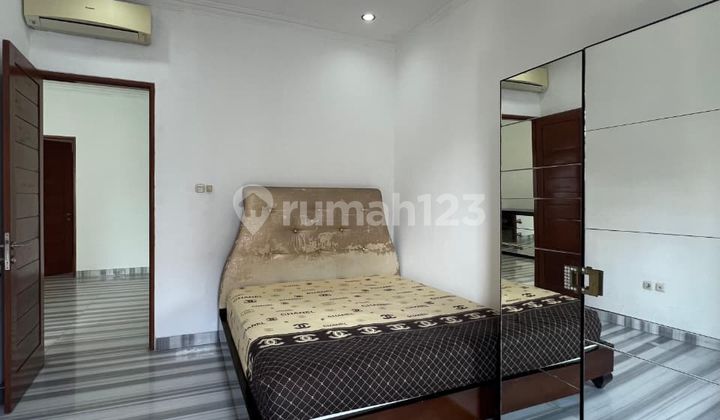Beautiful house in a townhouse behind Cilandak Highscope, close to MRT. 2