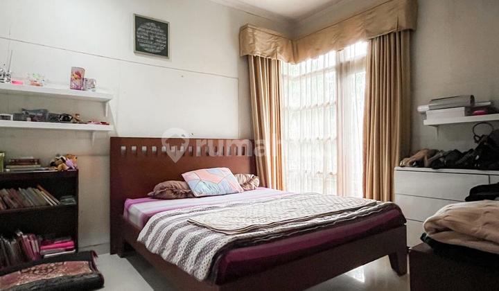 Well-maintained house, suitable for residence or business location, prime area. Well-maintained house, suitable for residence or business location, prime area.
