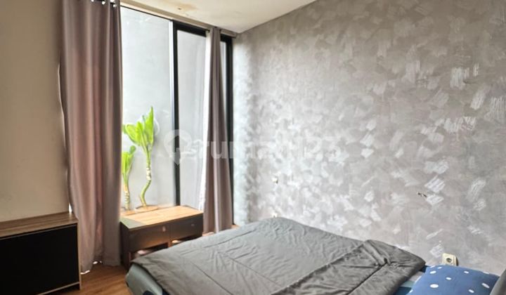 MODERN CONTEMPORARY HOUSE IN A TOWNHOUSE, LEBAK BULUS, CLOSE TO MRT ACCESS 2