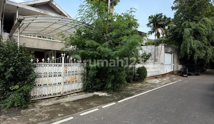 RUMAH LAMA HITUNG TANAH SENOPATI KEBAYORAN BARU LOKASI STRATEGIS