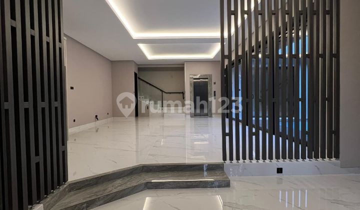 RUMAH CANTIK DLM KOMPLEK LBK BLS PRIVATE POOL SIAP HUNI DKT MRT 2