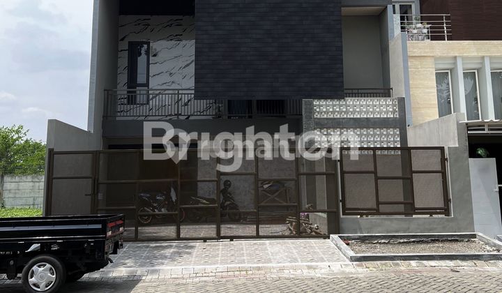 Pakuwon City mewah ada pool