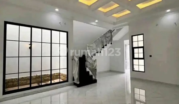 Babatan Beach Near Jalan Raya Mulyosari Sutorejo Pakuwon City 2