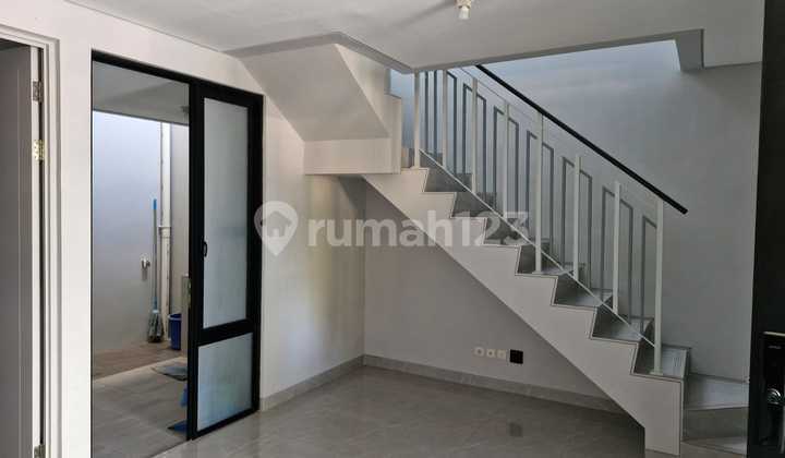 Pakuwon City dekat Pakuwon City Mall  2