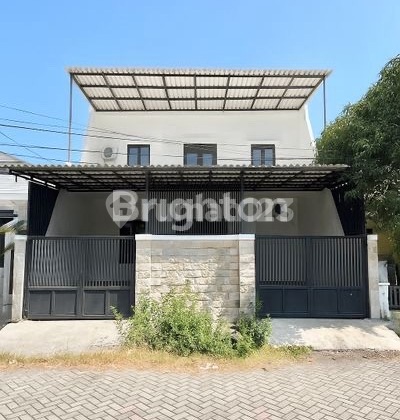 Klampis near Manyar Kertajaya Dharmahusada