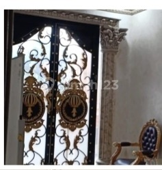 Dijual Murah Rumah Klasik Mewah , Full Furnish, Pakuwon City, Surabaya Timur 2