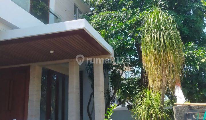 Di Sewakan Murah Rumah Graha Famili , Surabaya Barat. Full Furnished Baru Semua 2