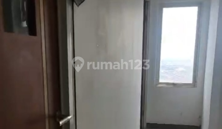 Cheap Rental Apartment CBD Tower A 36th Floor, Wiyung, West Surabaya. Furnished