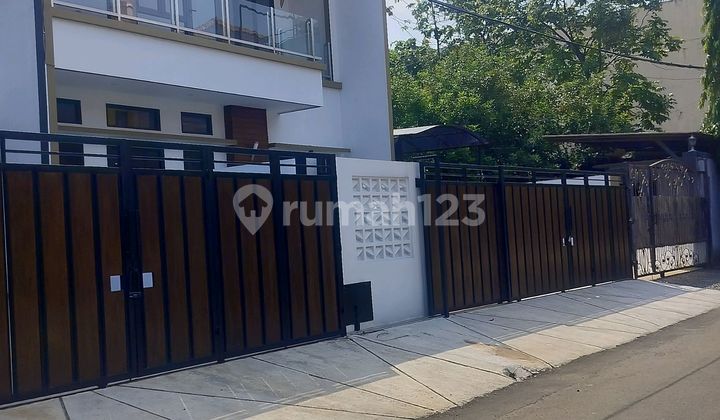 Frontmost New House in BSD Nusa Loka, Very Comfortable/Safe for Living 2