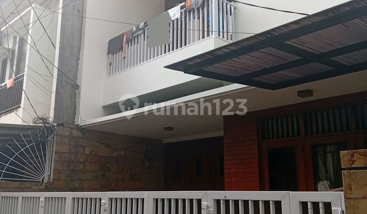 Rumah Disewakan di Tebet Utara, Jalan 1 Mobil Rumah Disewakan di Tebet Utara, Jalan 1 Mobil
