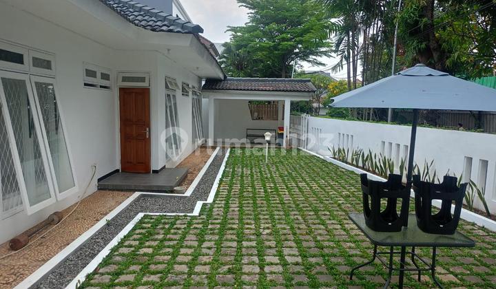 Rumah Besar dan Asri Disewakan Dalam Komplek di Warung Buncit, Semi Furnished, Pets Friendly Rumah Besar dan Asri Disewakan Dalam Komplek di Warung Buncit, Semi Furnished, Pets Friendly