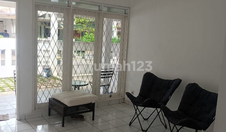 Rumah Besar dan Asri Disewakan Dalam Komplek di Warung Buncit, Semi Furnished, Pets Friendly 2
