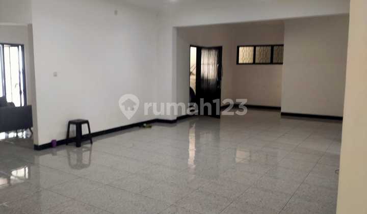 New Renovated House for Rent in Cipinang, 2 Car Road, Spacious Parking New Renovated House for Rent in Cipinang, 2 Car Road, Spacious Parking