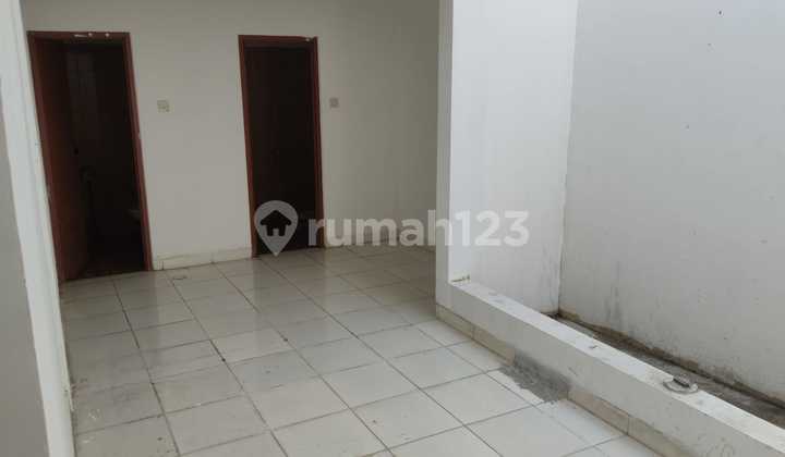 Good Ruko for Rent in Duren Tiga, by the Main Roadside 2