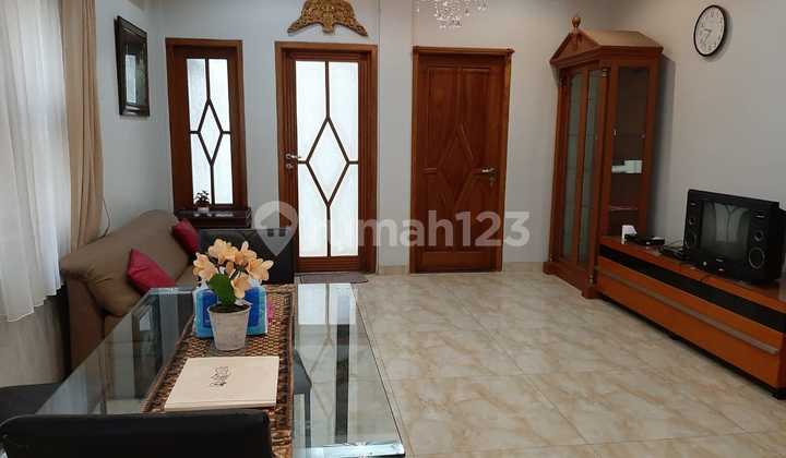 Rumah Full Furnished Disewakan Di Kalibata, Lokasi Strategis, Jalan 2 Mobil