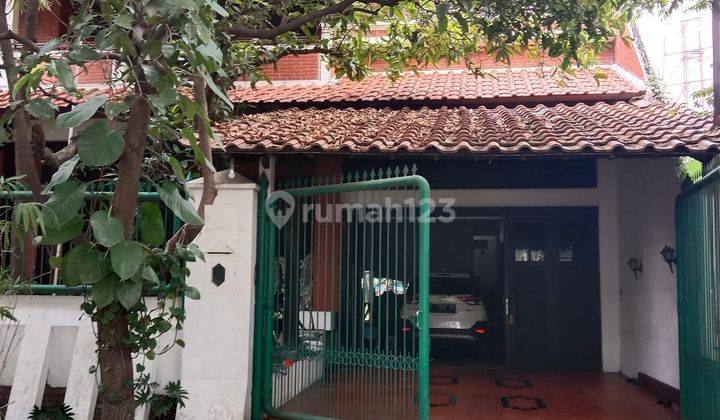 Dijual Rumah 2 Lantai di Simogunung Barat 1