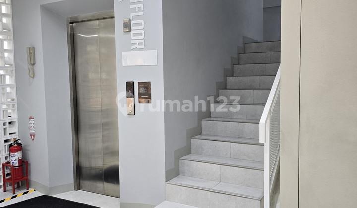 Dijual Gedung Perkantoran di Hasyim Ashari 5 Lantai Ada Lift Cocok Untuk Investor 