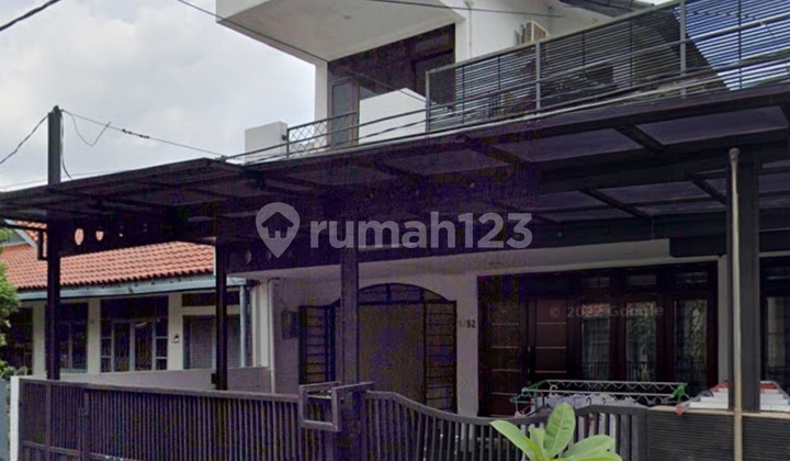 Rumah di Pondok Indah Rapi Siap Huni di Jakarta Selatan Dekat Pim 