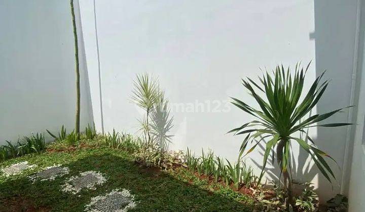 Dijual Rumah Baru di Meruya Selatan 2 Lantai Unit Bagus Siap Huni  2