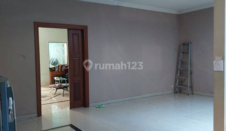 Dijual Rumah di Green Ville Kondisi Bagus Depan Taman  2