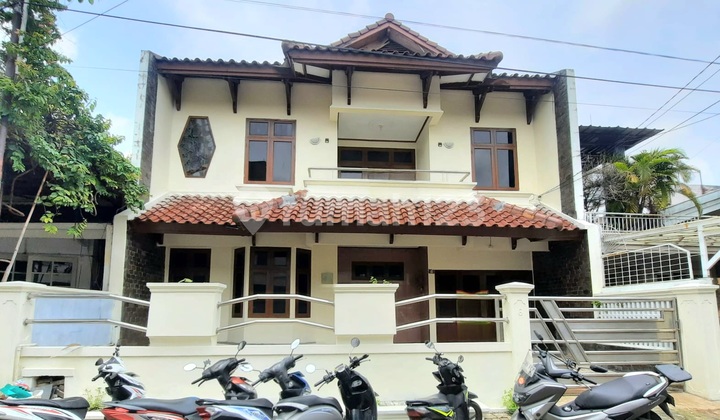 Jual Rumah di Pondok Indah Dekat dengan Pondok Indah Mall Lokasi Strategis