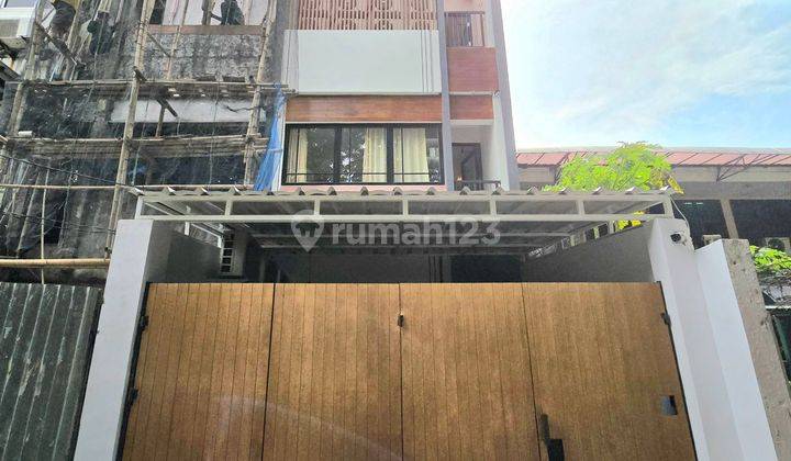 Dijual Kost di Tanjung Duren Roi 9 10 , Occupancy Full  1