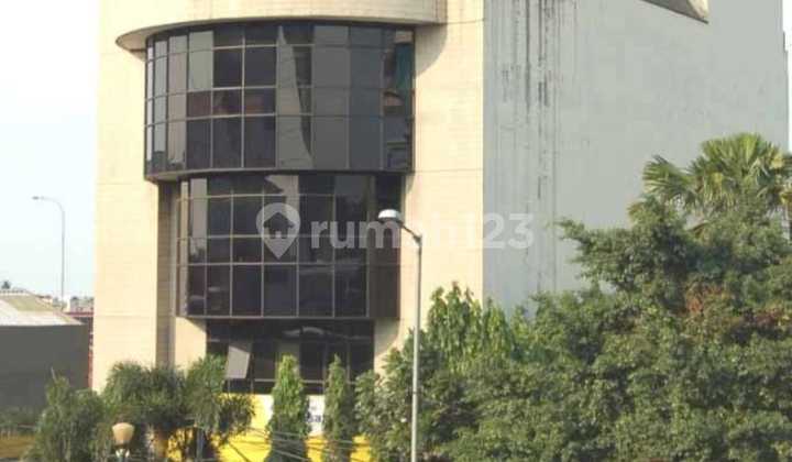 Jual Gedung Kantor Matraman Raya , Jakarta Timur 5 lantai Siap Pakai 