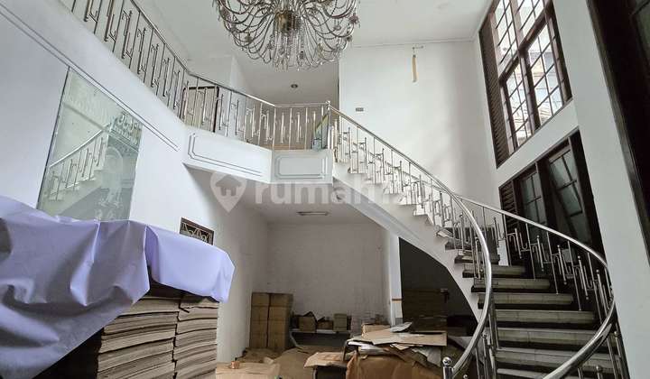 For Sale Meruya Ilir Raya Roadside House Suitable for Various Businesses Area 519 m2 2