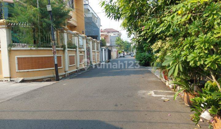 Dijual Rumah di Kav Polri Jelambar Luas Tanah 252 M2 Hoek  2