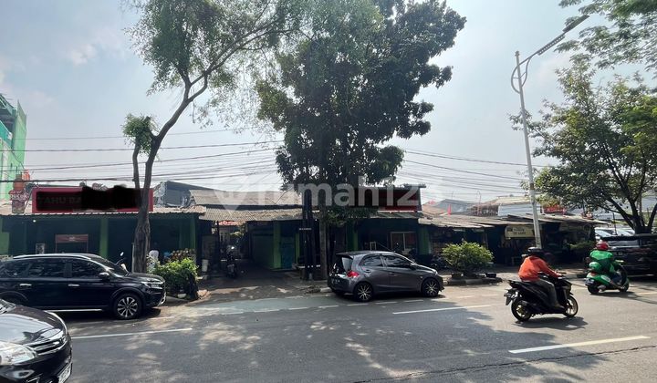 Land for Sale in Senayan Area, Size 1582, Suitable for Commercial Use, Prime Location
