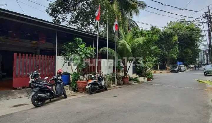Dijual Rumah Hitung Tanah di Blok M Kebayoran Baru Jalan Sampit LT 235 