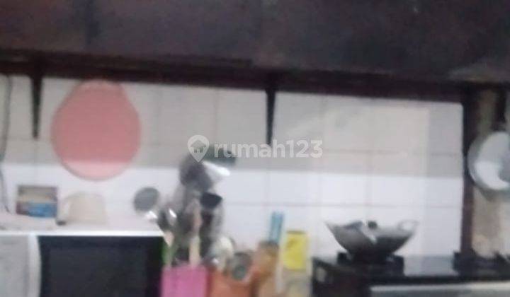 dapur rumah luas di komplek dirgantara,