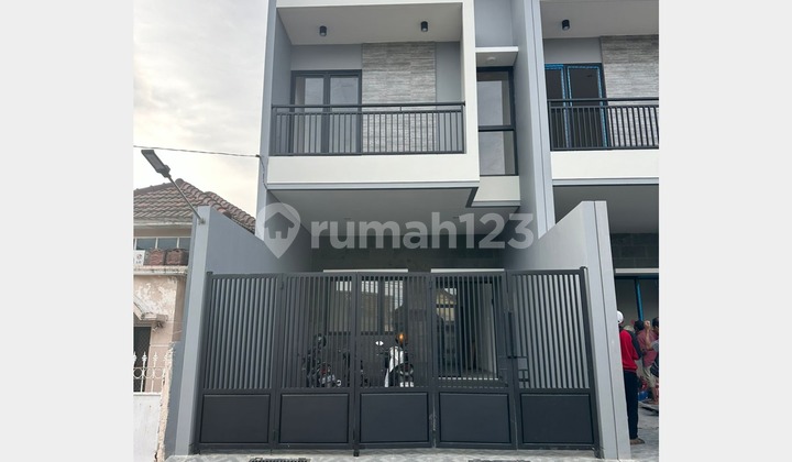 Minimalist 2-Story House, Near Merr & IPH School, Nirwana, SBY 2