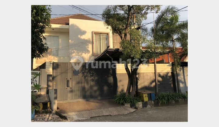 Rumah Bagus 2 Lantai, Strategis Dekat Plaza Marina, Surabaya