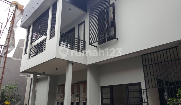 Rumah Minimalis, Bagus & Lokasi Ciamiiiiik di Sidosermo, SBY 