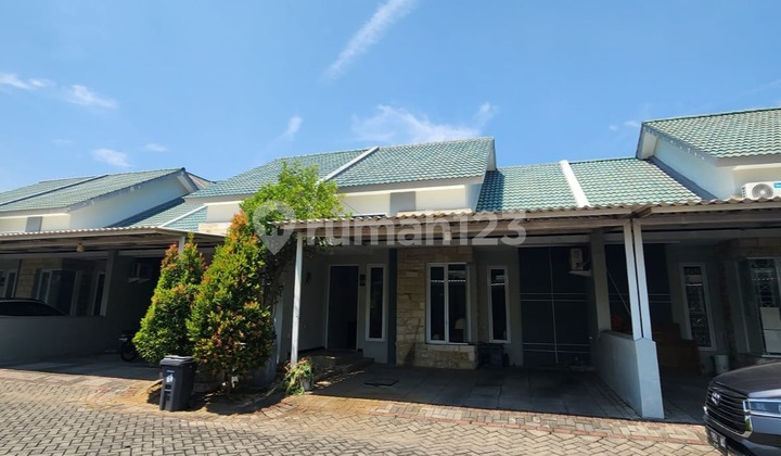 Rumah Bagus dan Strategis, SDR II di Surabaya
