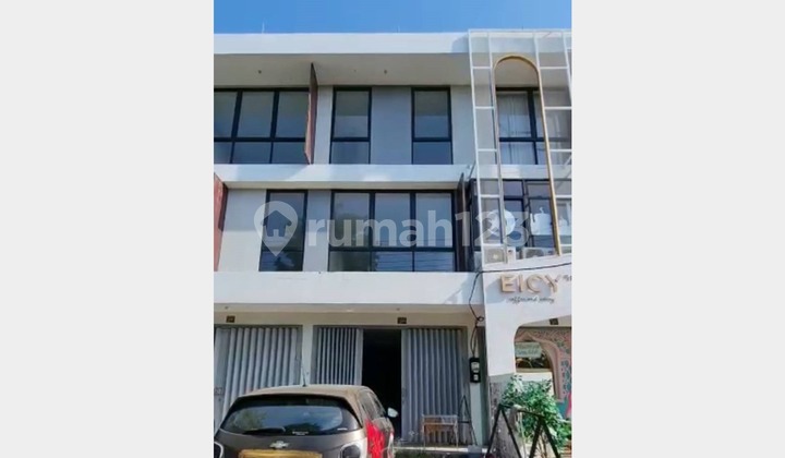 New 3-Storey Ready-to-Occupy Ruko on Raya Manyar Jaya, Surabaya 2