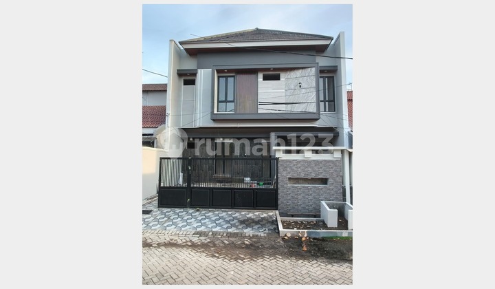 Rumah Baru & Bagus di Kawasan Manyar Tengah, Surabaya 2