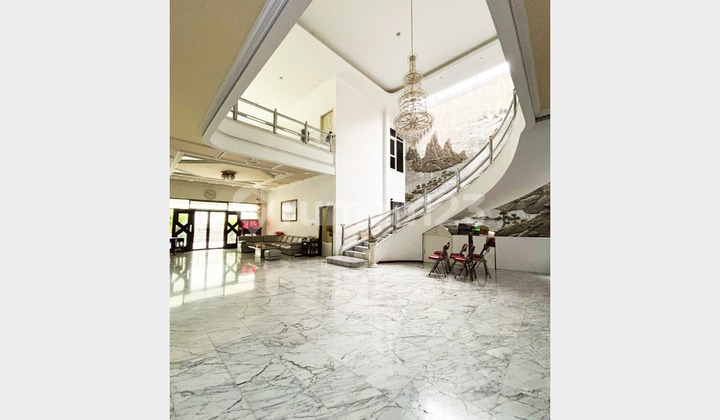 Rumah Mewah, Bagus & Lokasi Ciamiik di Ry Dharmahusada Indah, Sby Rumah Mewah, Bagus & Lokasi Ciamiik di Ry Dharmahusada Indah, Sby