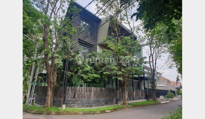 Gedung Gress 4 Lantai Super Mewah Raya Putat indah, Surabaya 1