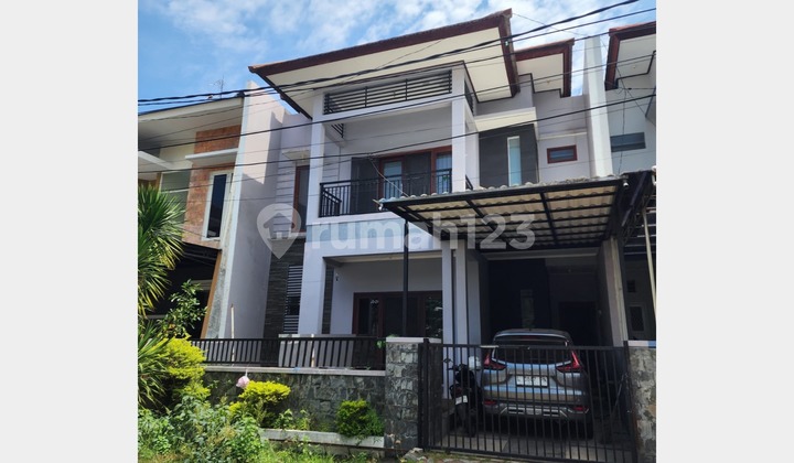 Dijual Rumah Sangat Bagus di Araya 2, Galaxy Bumi Permai,Surabaya
