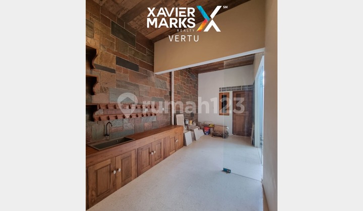 Rumah baru gress, super mewah dan artistik, Putat Indah Boulevard 2