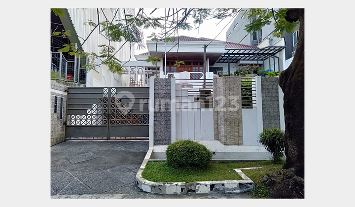 Rumah Terawat & Fasilitas Lengkap, Dekat Tunjungan Plaza, Sby