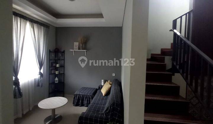 Rumah baru 2 lantai yg cantik dilingkingan serasa di Villa yg sejuk, asri, aman dan nyaman harga damai 2