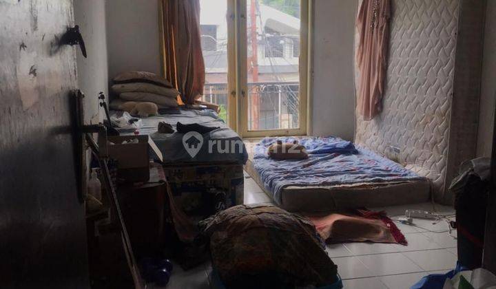 RUMAH 2 LANTAI DI LOKASI STRATEGIS BONA INDAH JAKARTA SELATAN DGN KAMAR CUKUP BANYAK 2