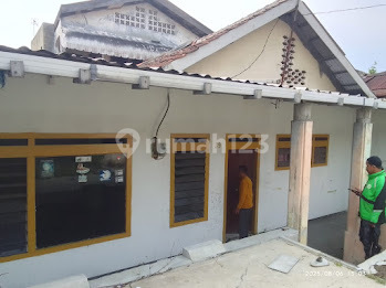 Rumah Dengan Tanah Yang Luas Cocok Untuk Kost2 An Harga Nego Max 2